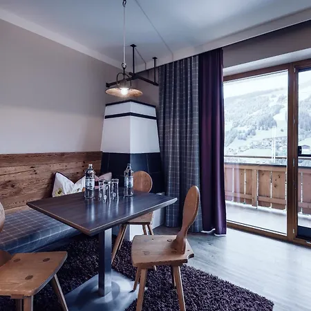 Familienresort Ellmauhof Otel 4*